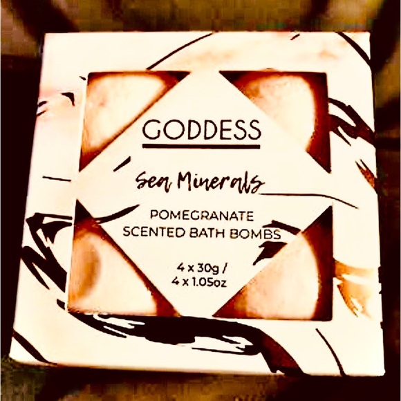 GODDESS || Sea Minerals Pomegranate Scented Bath Bombs - 4 Pack 🪸NWT🪸 - Picture 6 of 9